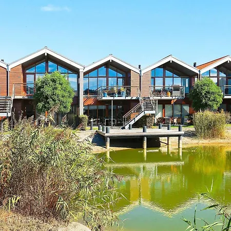 4 Person In Bogense-by Traum بوجنسي