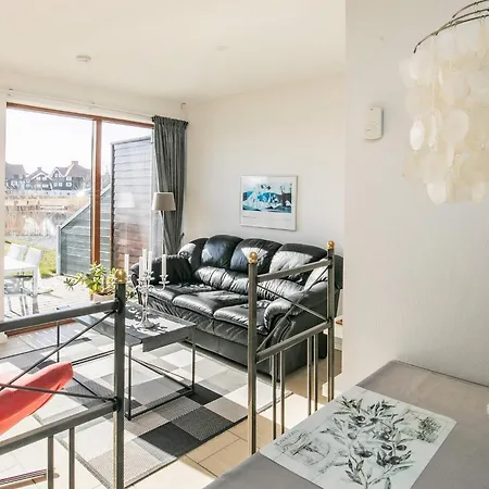 4 Person In Bogense-by Traum بوجنسي